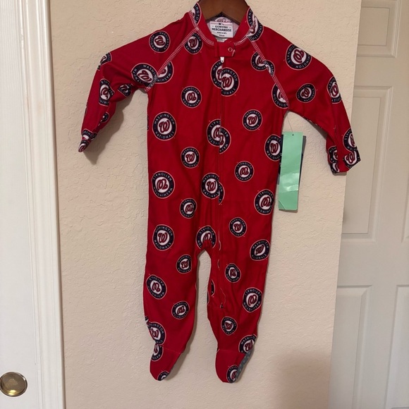 Washington Nationals Baby Red Raglan Zip Up Sleeper Coverall 18 months - Picture 1 of 4